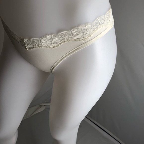 Maidenform Bodymates cream nylon thong panty - Picture 2 of 8